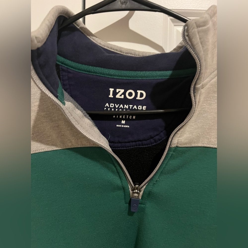 IZOD - Advantage Colorblock Quarter Zip Fleece Pullover - Men’s Size Medium - Picture 2 of 7